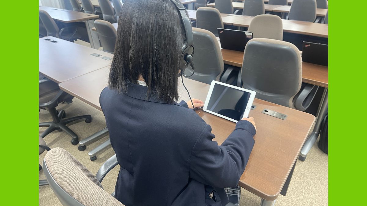 オンライン英会話を受ける生徒
